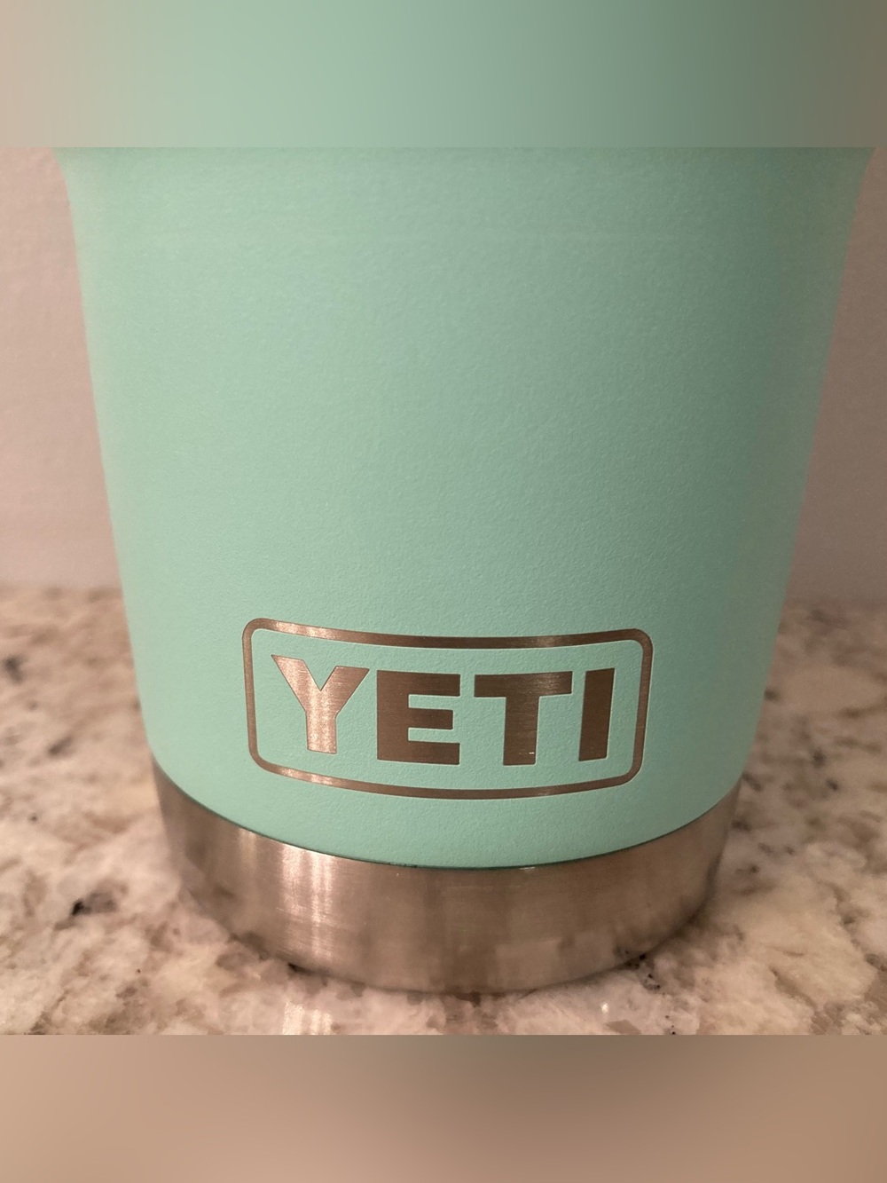 Yeti Rambler Tumbler - Picture 2 of 12